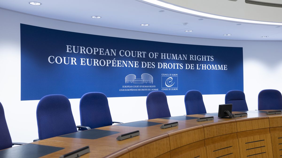 Soud ve Štrasburku: Kárný senát Nejvyššího správního soudu není nezávislý